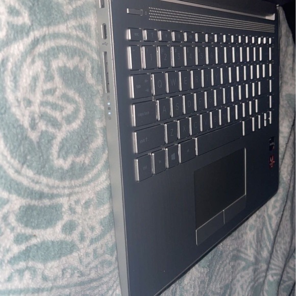 Hp computer brand new I bought it a few months ago - Picture 8 of 9